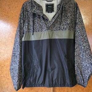 RVCA Men's Black and Camo Windbreaker quarter Zip